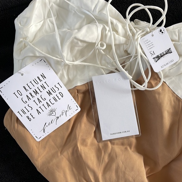 LETS SPLIT SLIP DRESS | OFF WHITE AND TAN | SIZE 6 / M - Picture 3 of 6